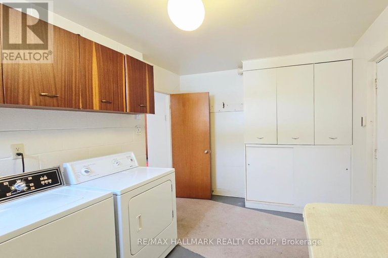 29515187/44-foothills-drive/lynwood-village/ottawa/ontario/K2H6K3_29