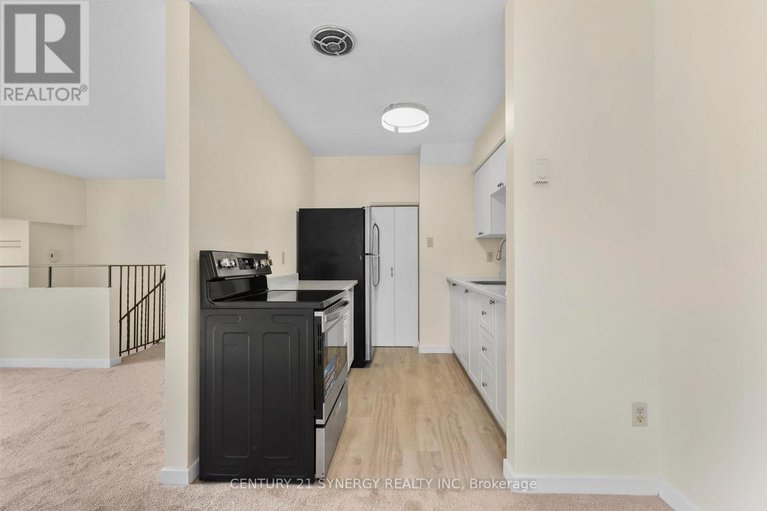 28701824/26b-sonnet-crescent/westcliffe-estates/ottawa/ontario/K2H8W7_12