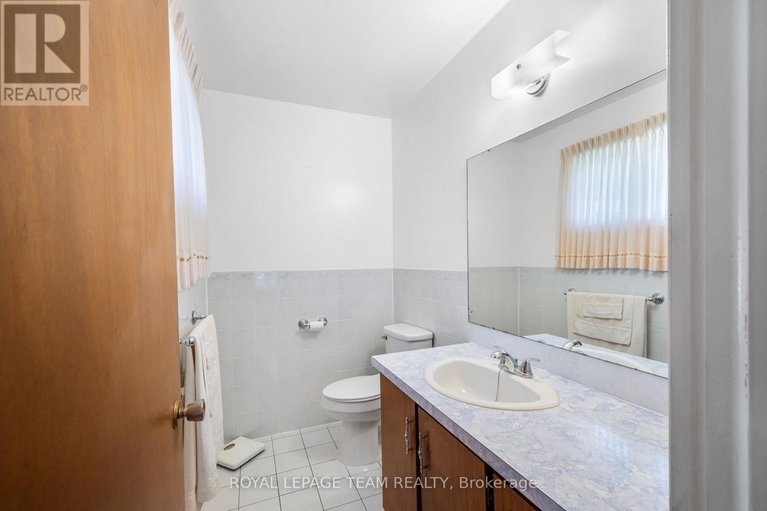 28997757/1665-fisher-avenue/carleton-heights/ottawa/ontario/K2C1X9_12