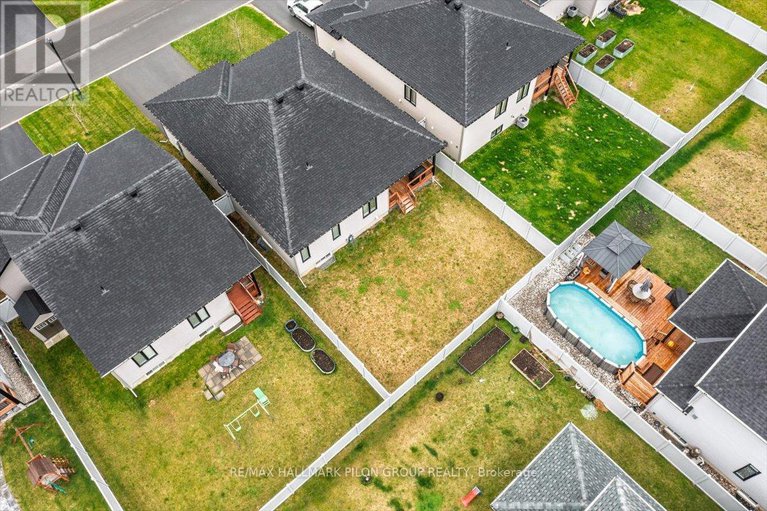 28588517/1243-avignon-street/embrun/russell/ontario/K0A1W0_21