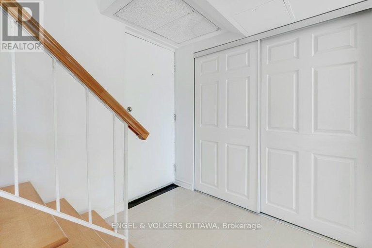 29053072/216-12-corkstown-road/lakeview-park/ottawa/ontario/K2H5B3_8