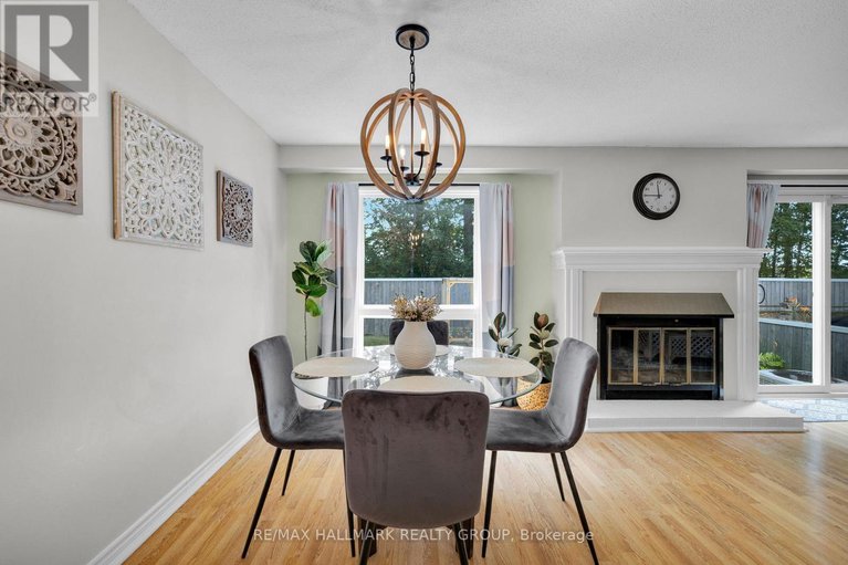28647617/1162-derable-place/convent-glen-north/ottawa/ontario/K1C5L3_12