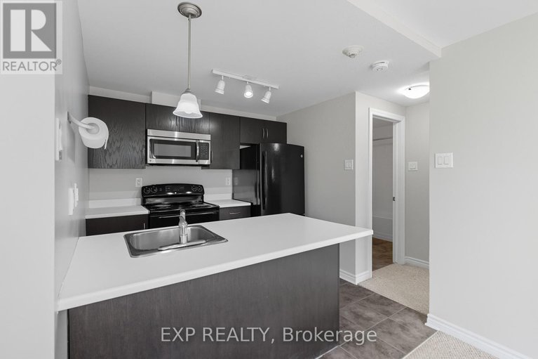 28928923/a-330-everest-private/elmvale-acres/ottawa/ontario/K1G4E4_18