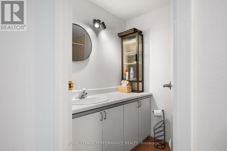 28689144/501-110-forward-avenue/mechanicsville/ottawa/ontario/K1Y4S9_23
