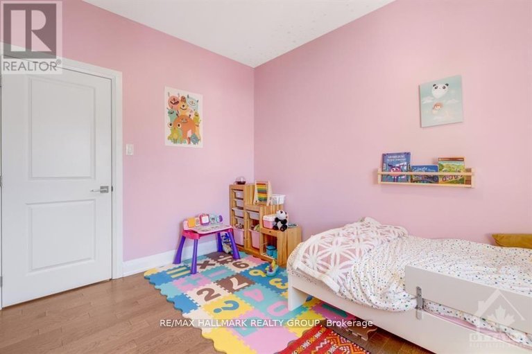 29540053/250-richardson-avenue/woodroffe/ottawa/ontario/K2B5G6_26