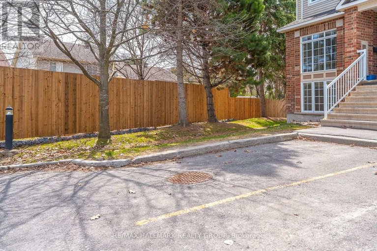 29659559/142-gatestone-private/beacon-hill-south/ottawa/ontario/K1J1K5_40