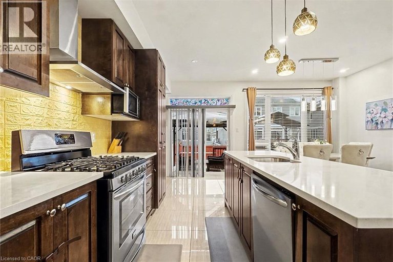 29357831/145-desmond-trudeau-drive/arnprior/ontario/K7S3G9_24