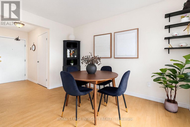 29062660/210-270-lorry-greenberg-drive-s/hunt-club-parkgreenboro/ottawa/ontario/K1T3K2_9