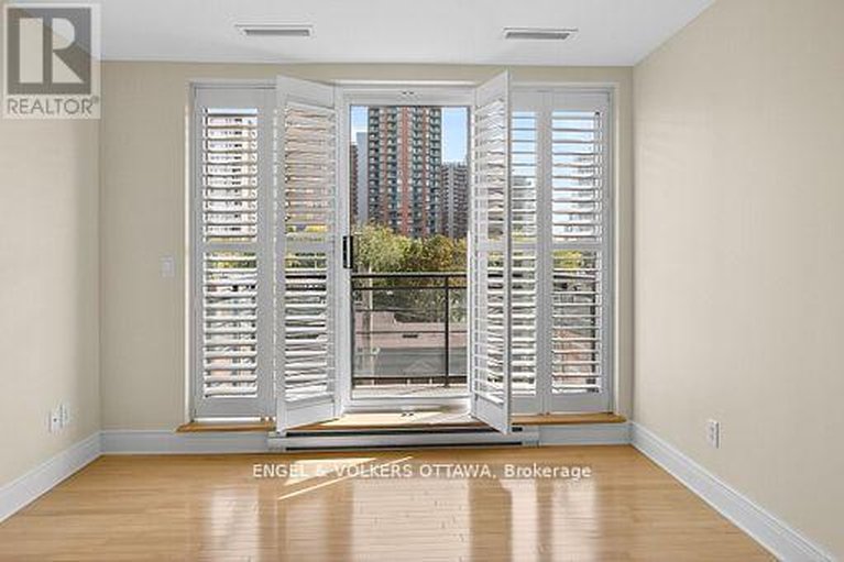 29608372/505-95-bronson-avenue/ottawa-centre/ottawa/ontario/K1R1E2_10