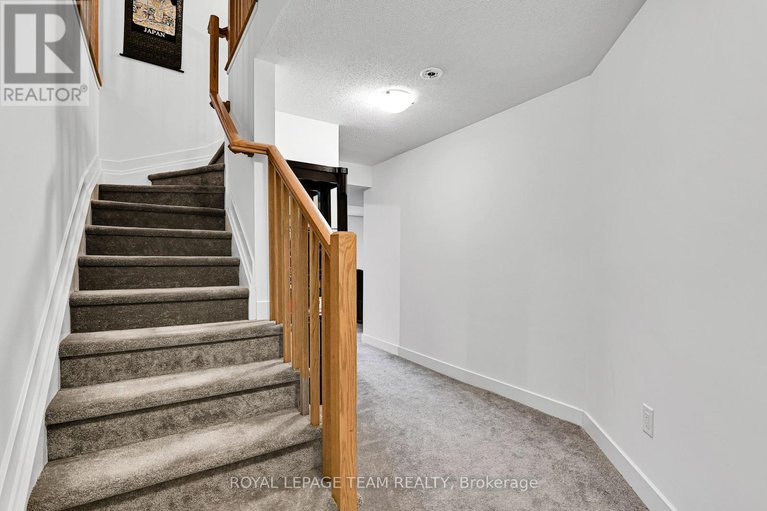28195220/202-zinnia-way/riverside-southgloucester-glen/ottawa/ontario/K4M0L4_28
