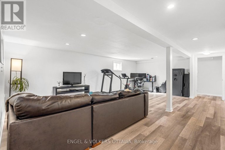 29372834/1270-cheverton-avenue/alta-vista/ottawa/ontario/K1H7P6_29