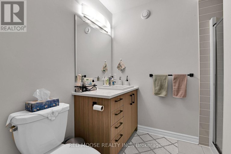 28578839/877-couloir-road/mer-bleuebradley-estatesanderson-park/ottawa/ontario/K1W0P5_34