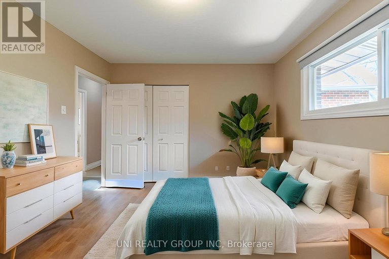 29578391/17-forest-park-avenue/city-viewskylinefisher-heightsparkwood-hills/ottawa/ontario/K2E5A2_24