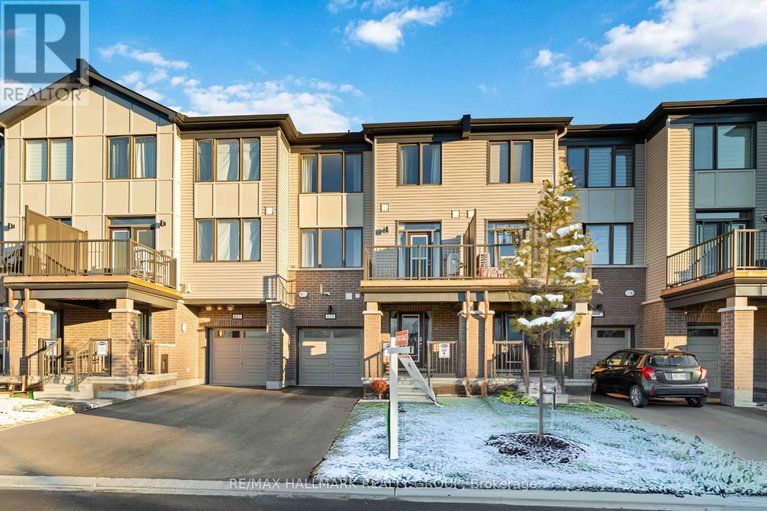 29126809/629-quilter-row/goulbourn-twp-from-franktown-rdsouth-to-rideau/ottawa/ontario/K0A2Z0_1