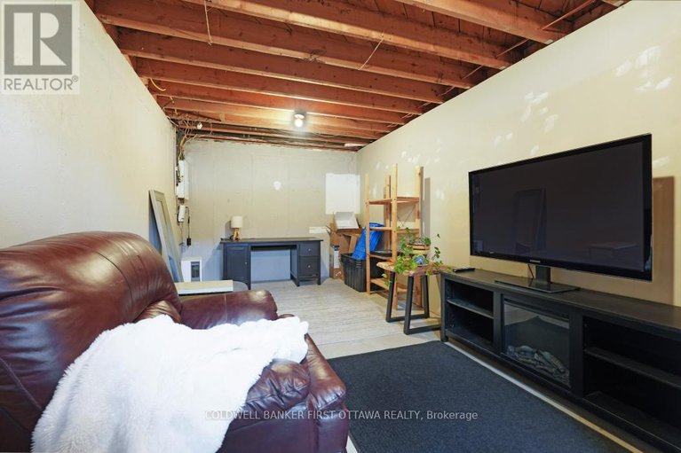 29487328/2682b-moncton-road/queensway-terrace-north/ottawa/ontario/K2B7W1_31