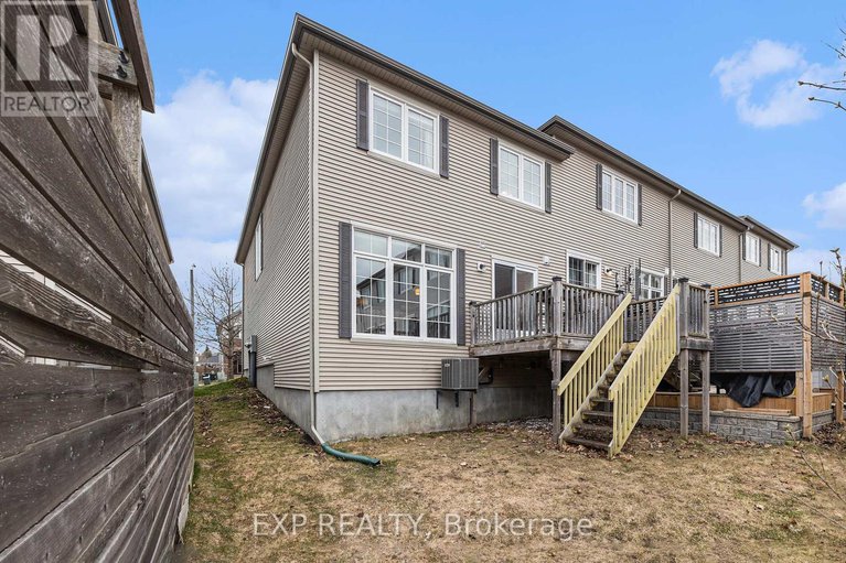 28213398/407-heathrow-private/stittsville-south/ottawa/ontario/K2S0M9_24