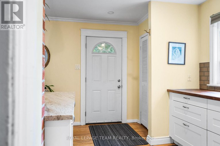 28782909/158-anna-avenue/carlington/ottawa/ontario/K1Z7V2_5
