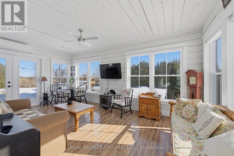 29603322/2090-beach-road/north-grenville-twp-kemptville-south/north-grenville/ontario/K0G1S0_40