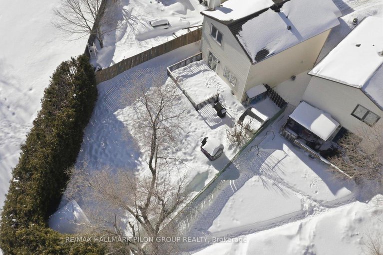 29358696/1853-brousseau-crescent/chateauneuf/ottawa/ontario/K1C2Y5_2