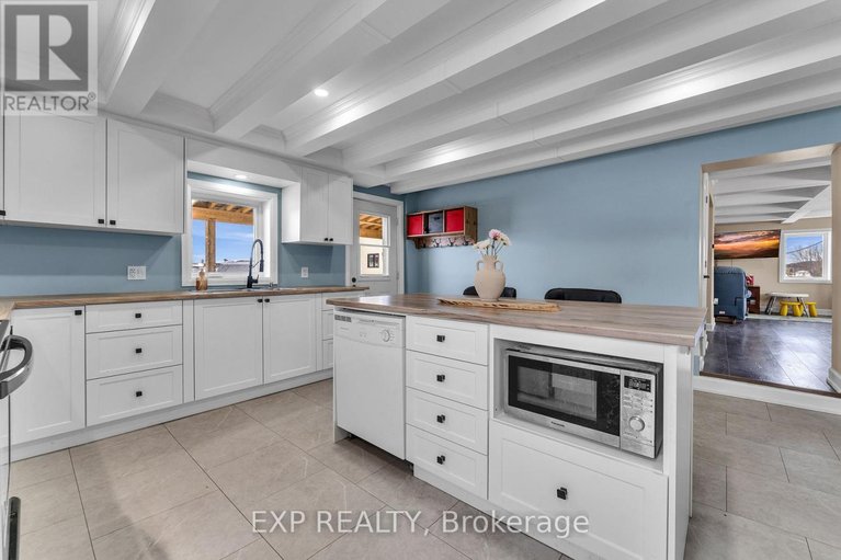 29443321/1526-landry-street/clarencerockland-twp/clarence-rockland/ontario/K0A1N0_8