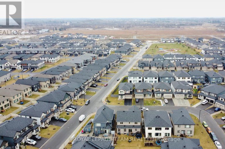 29097242/202-zinnia-way/riverside-southgloucester-glen/ottawa/ontario/K4M0L4_41