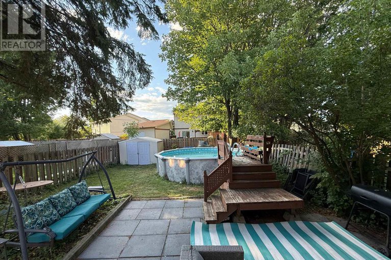 28764213/295-pintail-terrace/chatelaine-village/ottawa/ontario/K1E1Z9_32