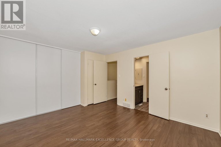 29167198/15-1968-fairglen-mews/blackburn-hamlet-south/ottawa/ontario/K1B5A5_21