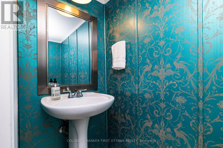 29424384/309-kintyre-private/carleton-square/ottawa/ontario/K2C3M6_31