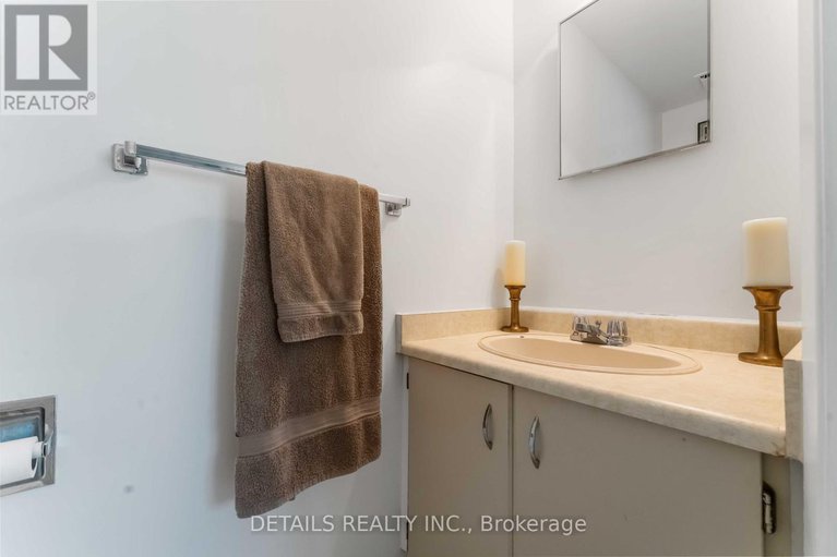 28770609/70-43-stokes-crescent/glencairnhazeldean/ottawa/ontario/K2L2Z5_18