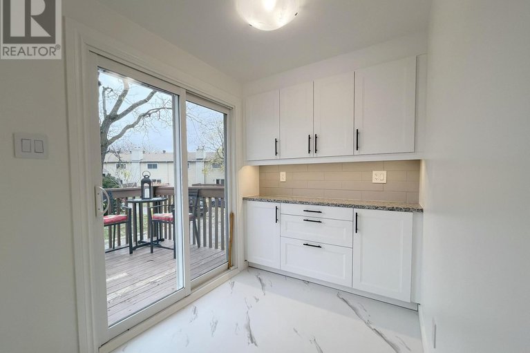 29093842/11-94-esterlawn-private/mckellar-heightsglabar-park/ottawa/ontario/K2A4C1_12