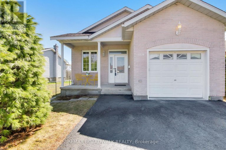 29638763/6658-benoit-street/chateauneuf/ottawa/ontario/K1C1J6_1