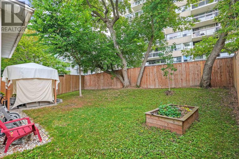 28812426/2122-saunders-avenue/woodroffe/ottawa/ontario/K2A4C7_38