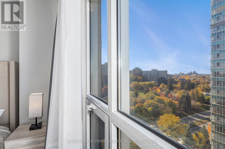 29283465/1204-90-landry-street/vanier/ottawa/ontario/K1L0A9_12