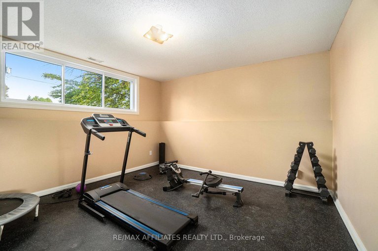 28854774/319-riverwood-drive/woodlawnmaclarens-landingkilmaurs/ottawa/ontario/K0A3M0_27
