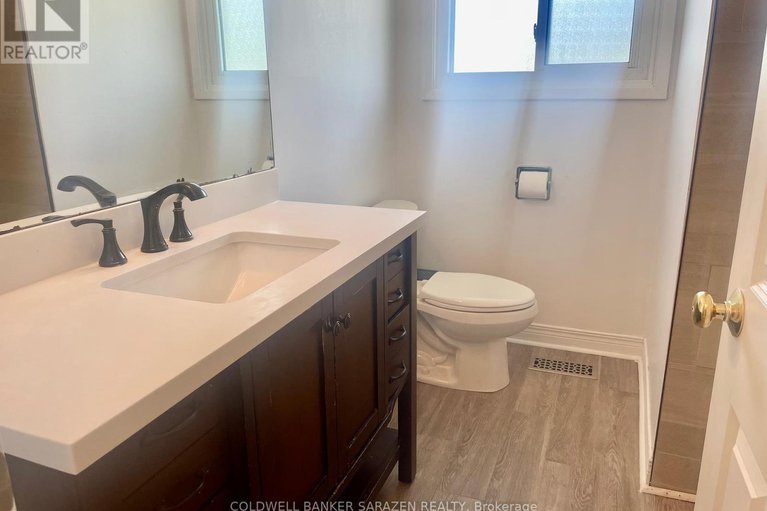 28588729/18-stinson-avenue/lynwood-village/ottawa/ontario/K2H6N1_23