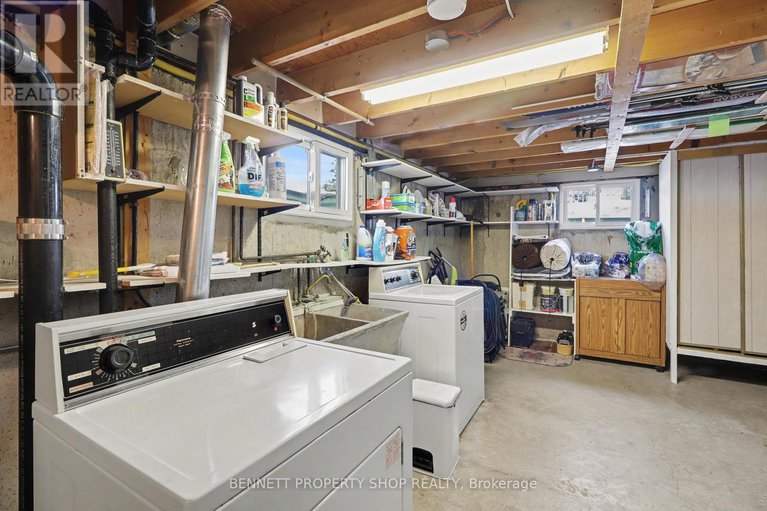 29401594/1503-blackheath-street/bilberry-creekqueenswood-heights/ottawa/ontario/K1E1K6_17