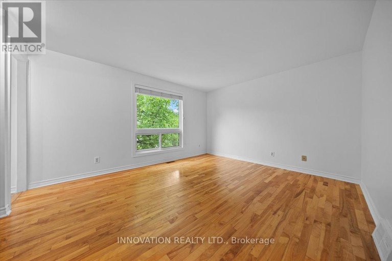 28436166/1553-marcoux-drive/bilberry-creekqueenswood-heights/ottawa/ontario/K1E2K5_26