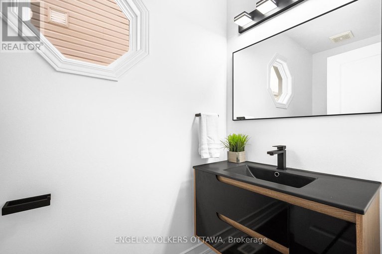 29344132/318-parkin-circle/blossom-parkkemp-parkfindlay-creek/ottawa/ontario/K1T4G6_25