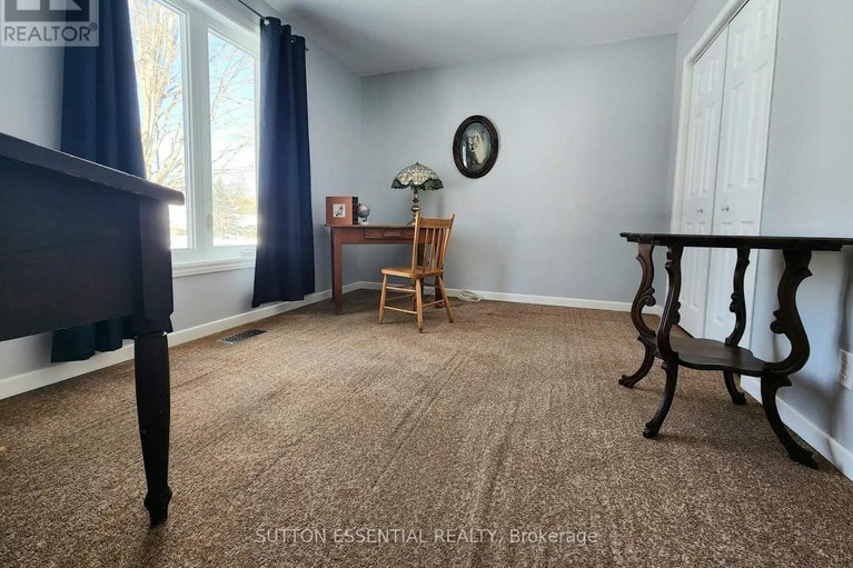 29349471/11-oak-street/augusta-twp/augusta/ontario/K0E1P0_23