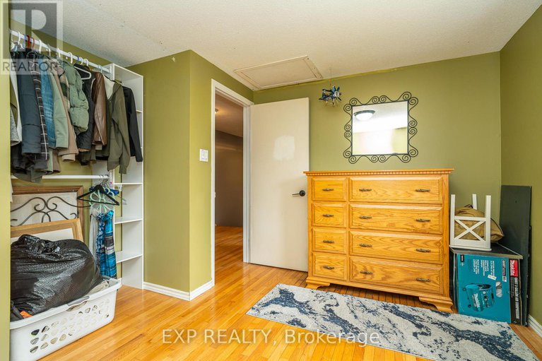 28989665/22-rickey-place/glencairnhazeldean/ottawa/ontario/K2L2E3_32