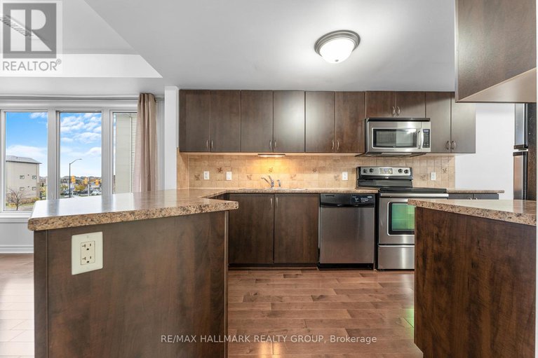 28971566/736b-chapman-mills-drive/strandherd/ottawa/ontario/K2J3V2_17