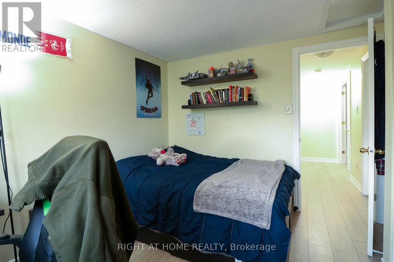 29142163/50-fireside-crescent/hunt-club-parkgreenboro/ottawa/ontario/K1T1Z4_16