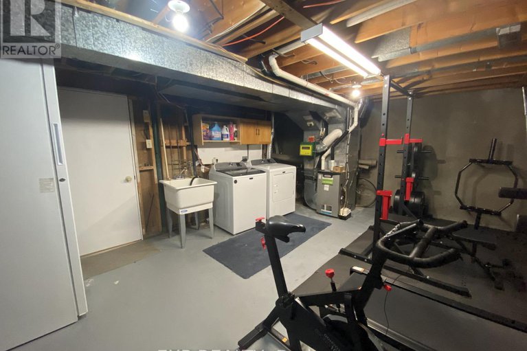 29135222/415-kintyre-private/carleton-square/ottawa/ontario/K2C3M9_17