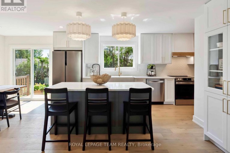 28439592/5282-hillcrest-drive/manotick-long-island-nicholls-island/ottawa/ontario/K4M1E9_10