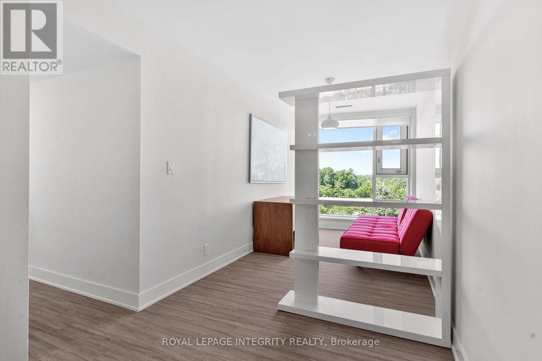 28649202/609-1035-bank-street/glebe/ottawa/ontario/K1S5K3_7