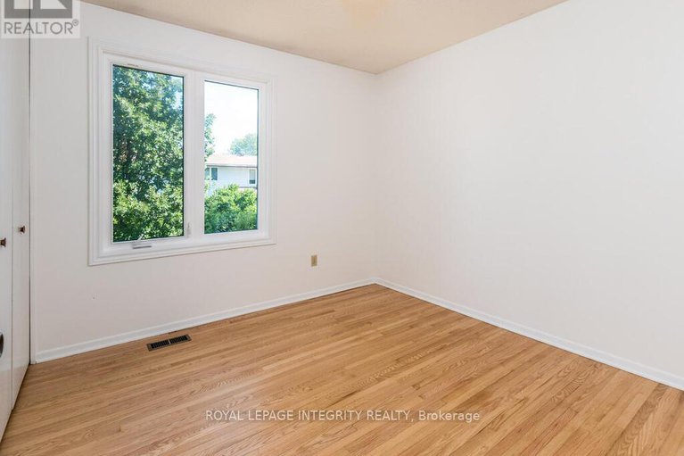 28854406/2150-dutton-crescent/beacon-hill-north/ottawa/ontario/K1J6K4_25