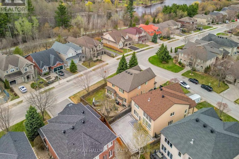 29678413/300-amita-crescent/mooneys-bay/ottawa/ontario/K2C4H9_37