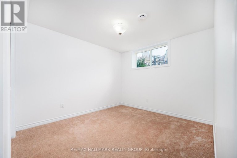 28553258/203-black-sage-crescent/riverside-southgloucester-glen/ottawa/ontario/K1V2J7_34