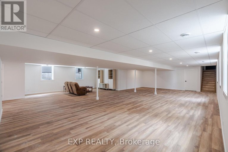 28996444/12a-viewmount-drive/meadowlandscrestview/ottawa/ontario/K2G1R5_43