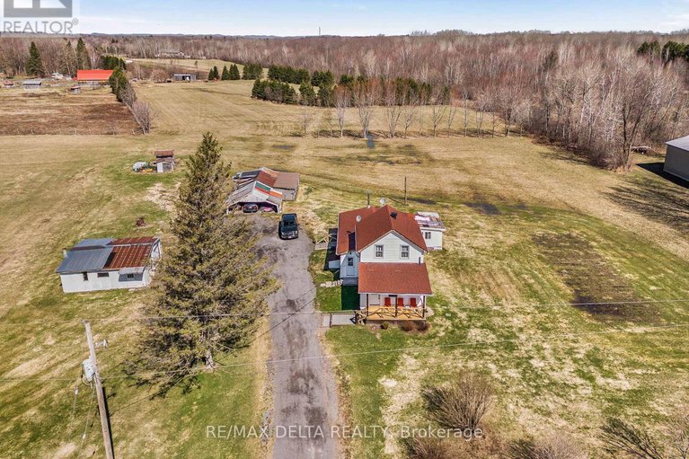 29639068/3697-etienne-road/cumberland-west/ottawa/ontario/K0A3E0_29